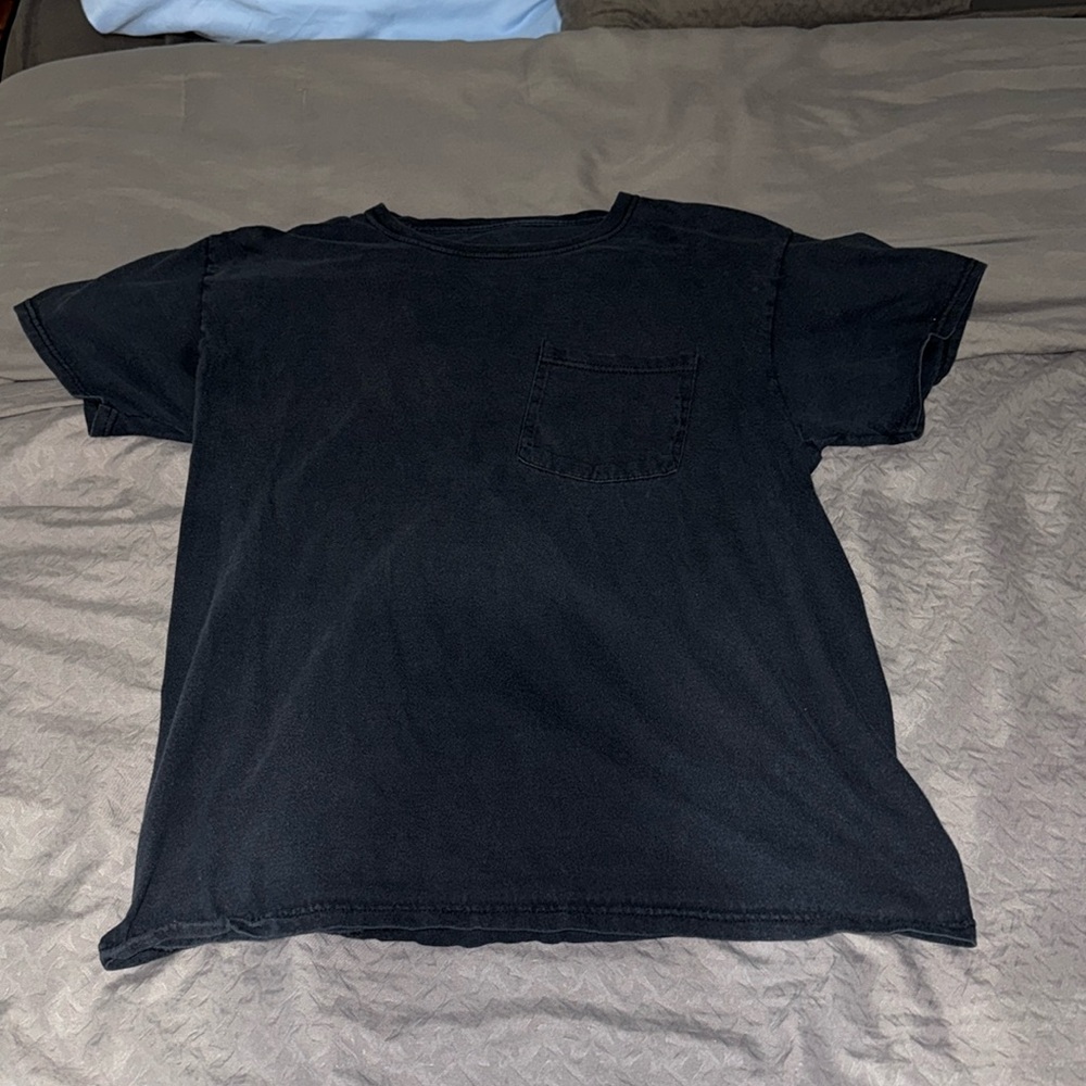 I am selling a black shirt